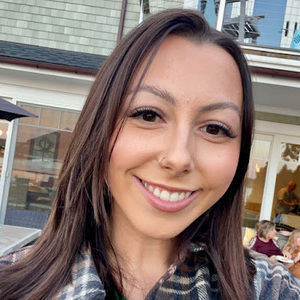 Meet your Posher, Brooke